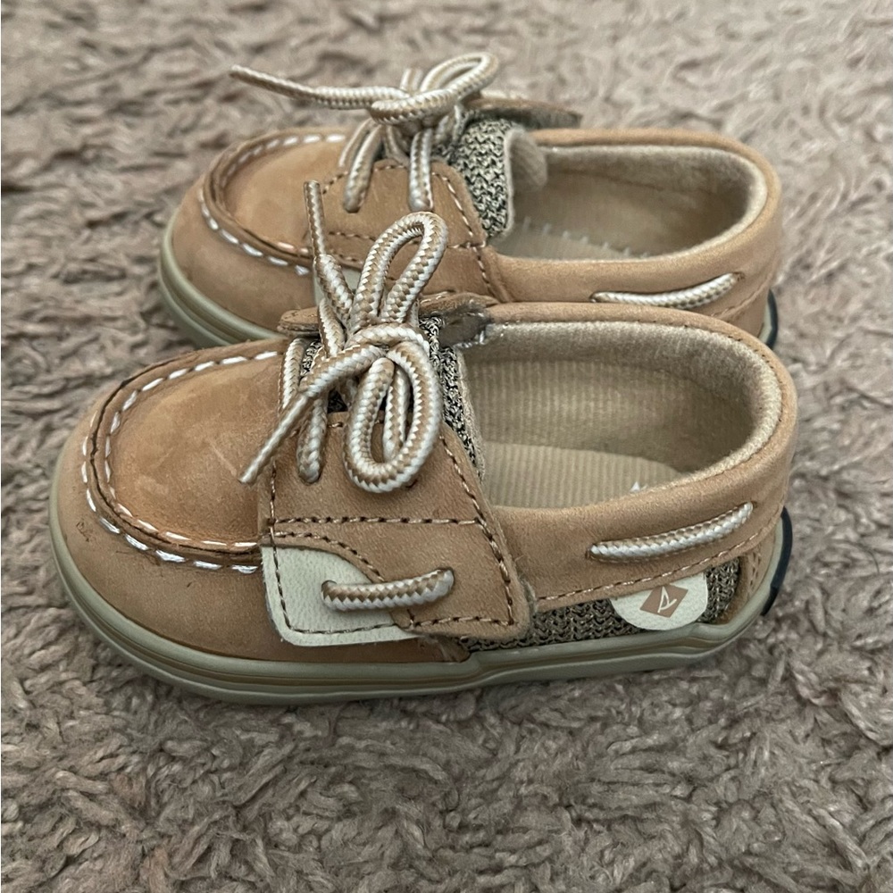 Sperry - Picture 2 of 5